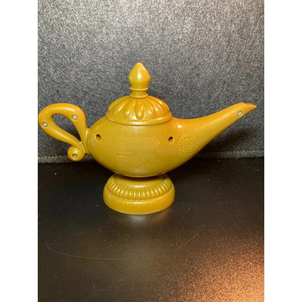 Disney Aladdin Magic Lamp‎ Toy Lights Sounds Playset Jakks Pacific